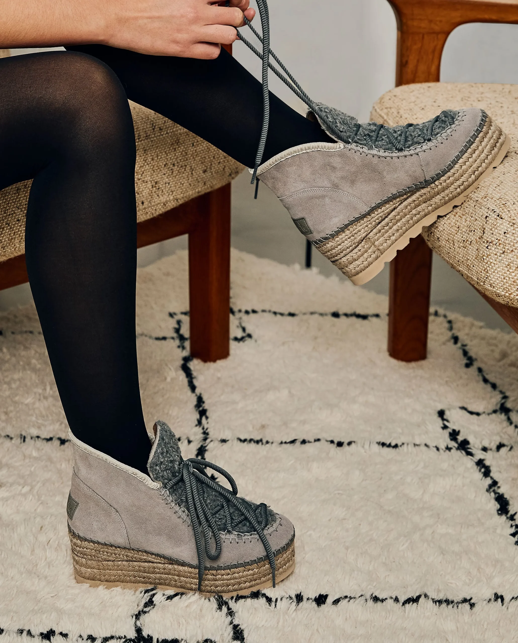Bota baja borreguito en serraje gris Creta