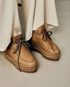 Bota baja en napa camel Creta