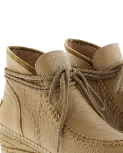 Bota baja en napa camel Creta