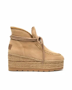 Bota baja en serraje nude Creta