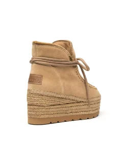 Bota baja en serraje nude Creta