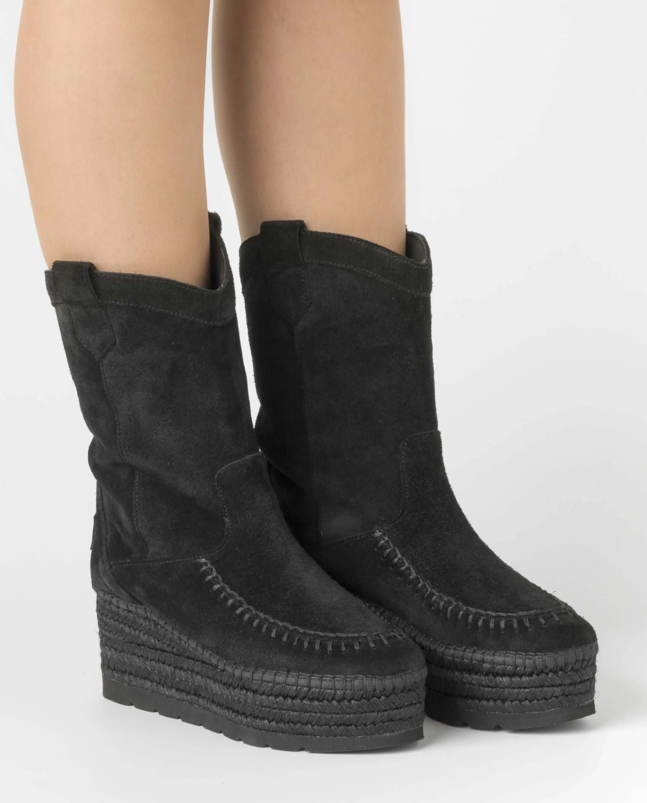 Bota Cowboy en serraje negro Creta