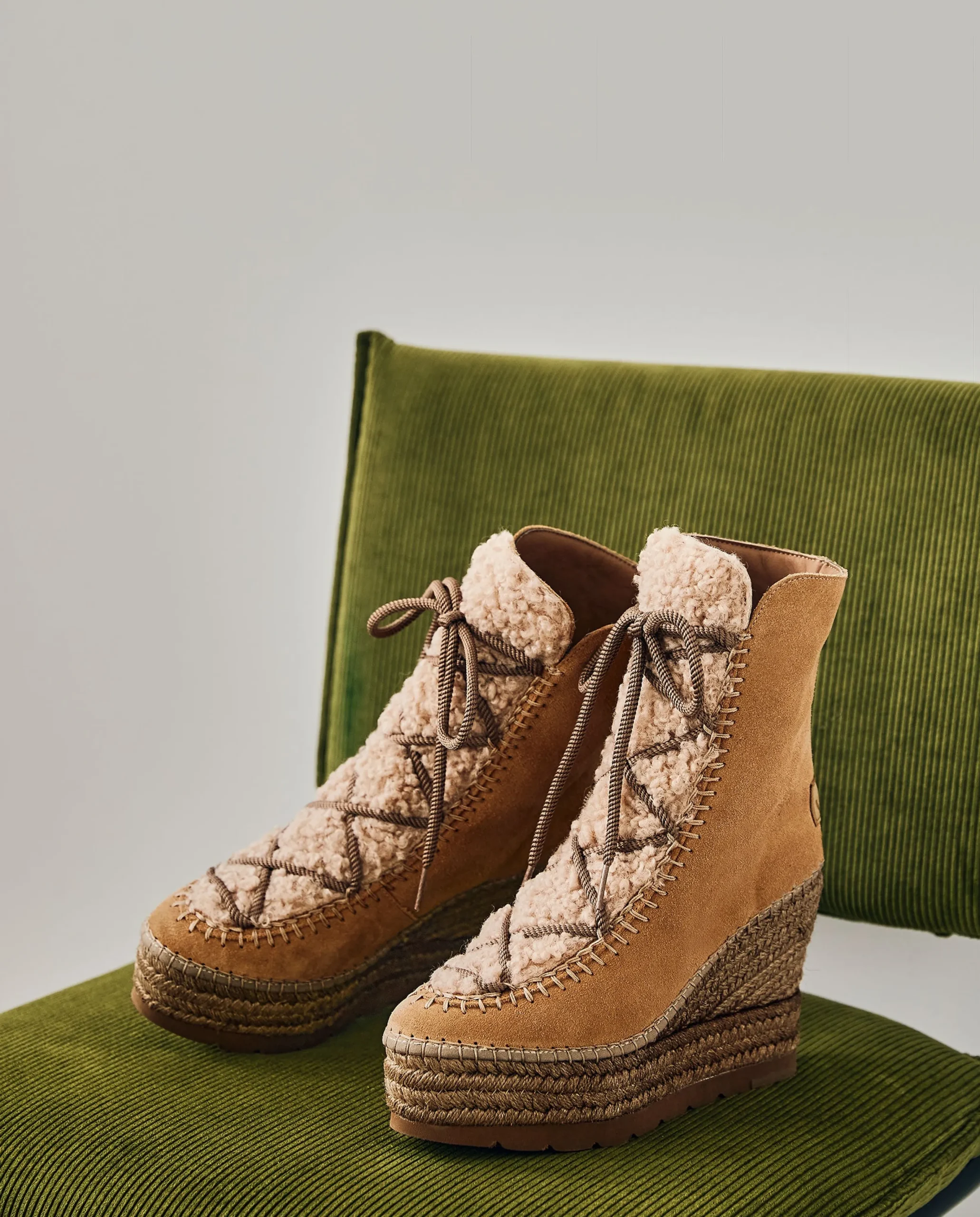 Botin borreguito en serraje camel Tilo 7