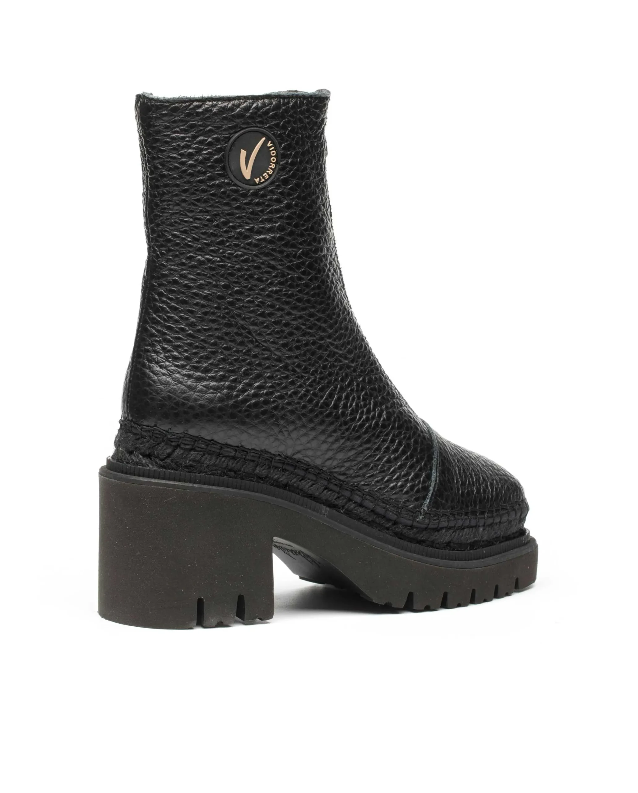 Botin en bost negro Panteta