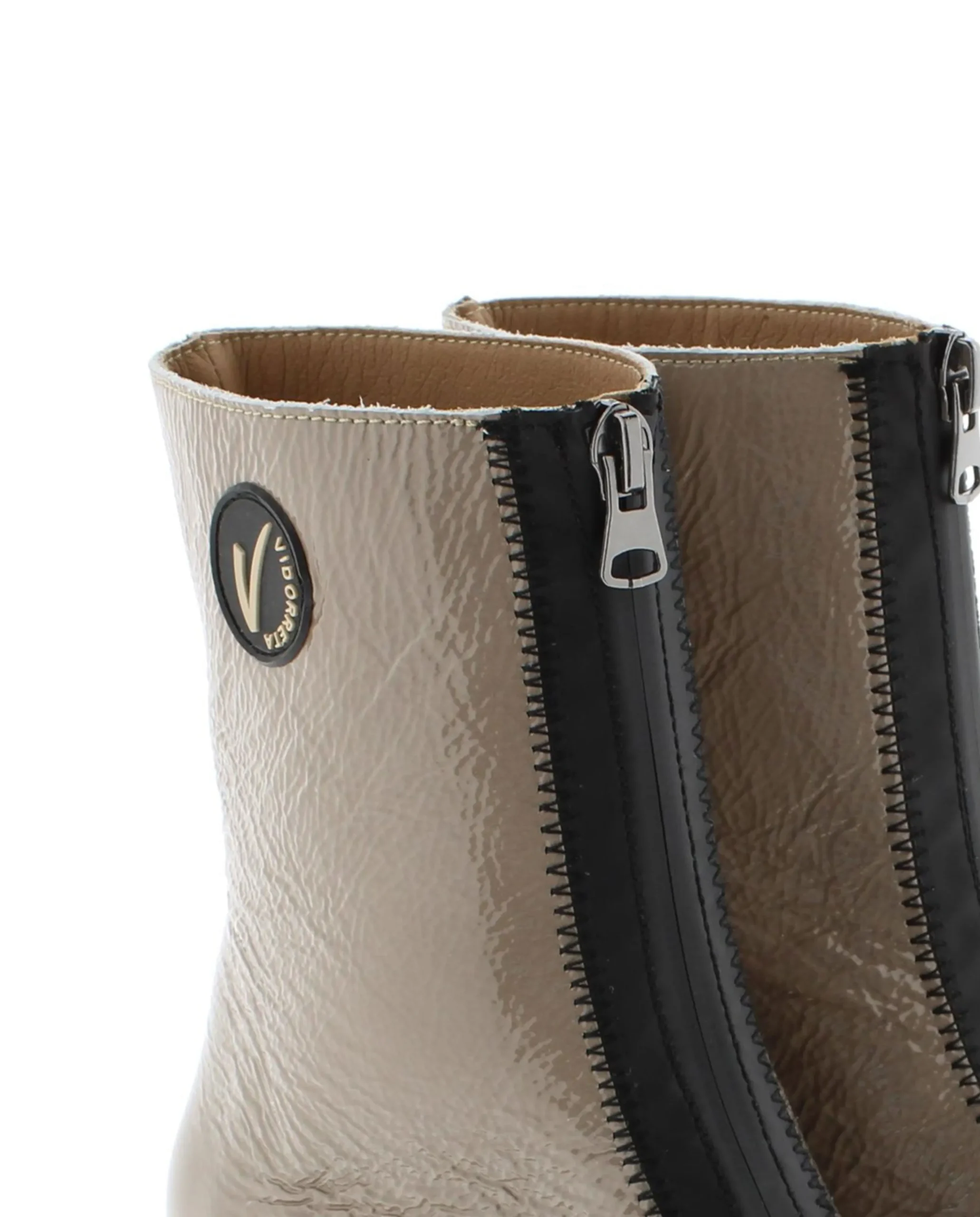 Botin en charol piedra Tilo 5