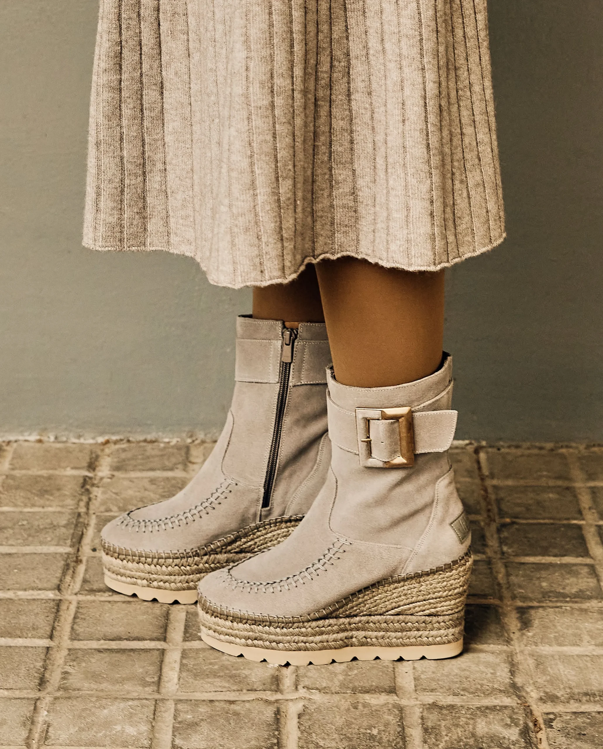 Botin hebilla en serraje gris Tilo 5