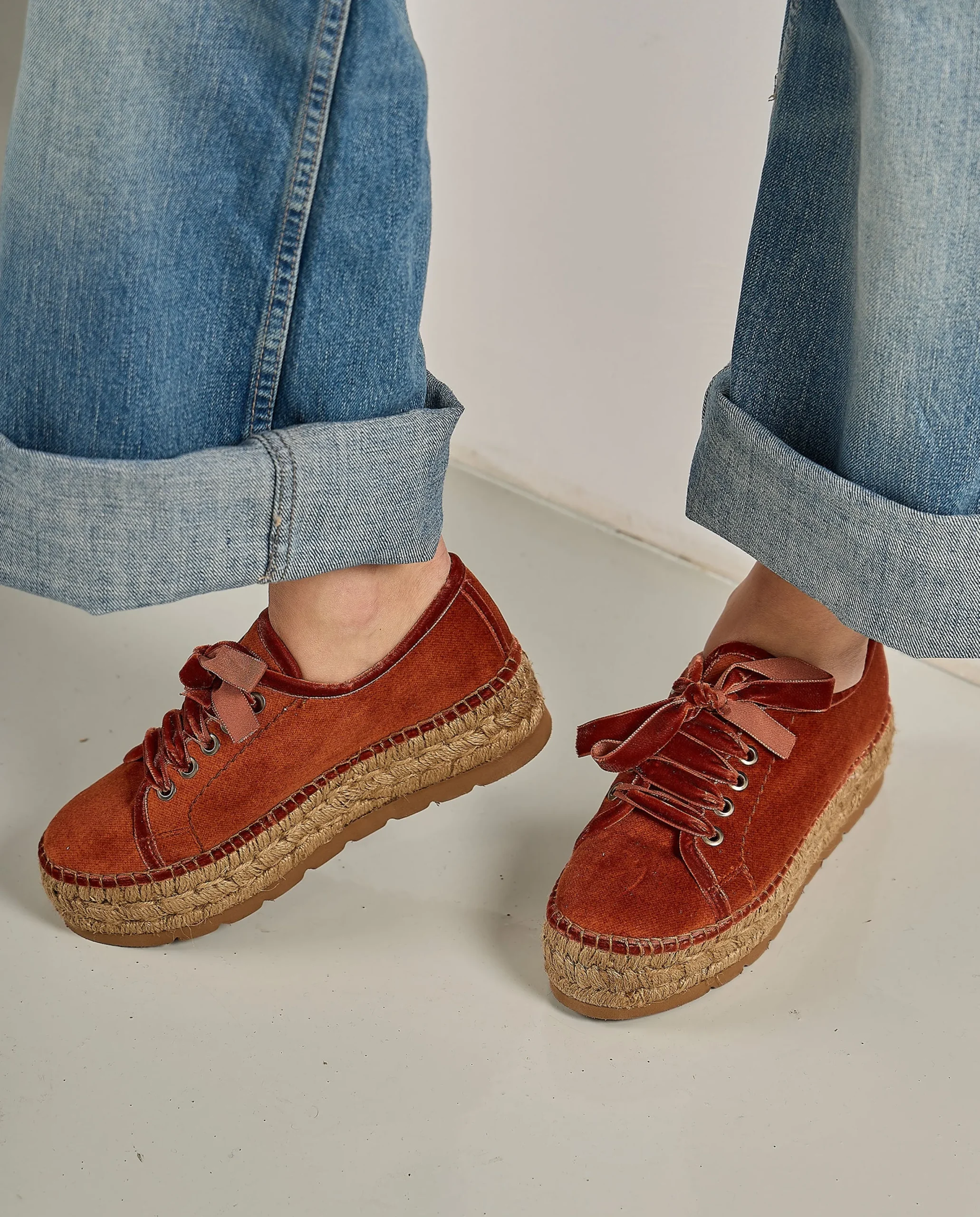 Deportivo de terciopelo teja Merce Doble