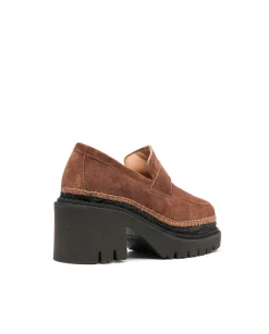 Mocasín de tacón en cavallo cuero oscuro Panteta