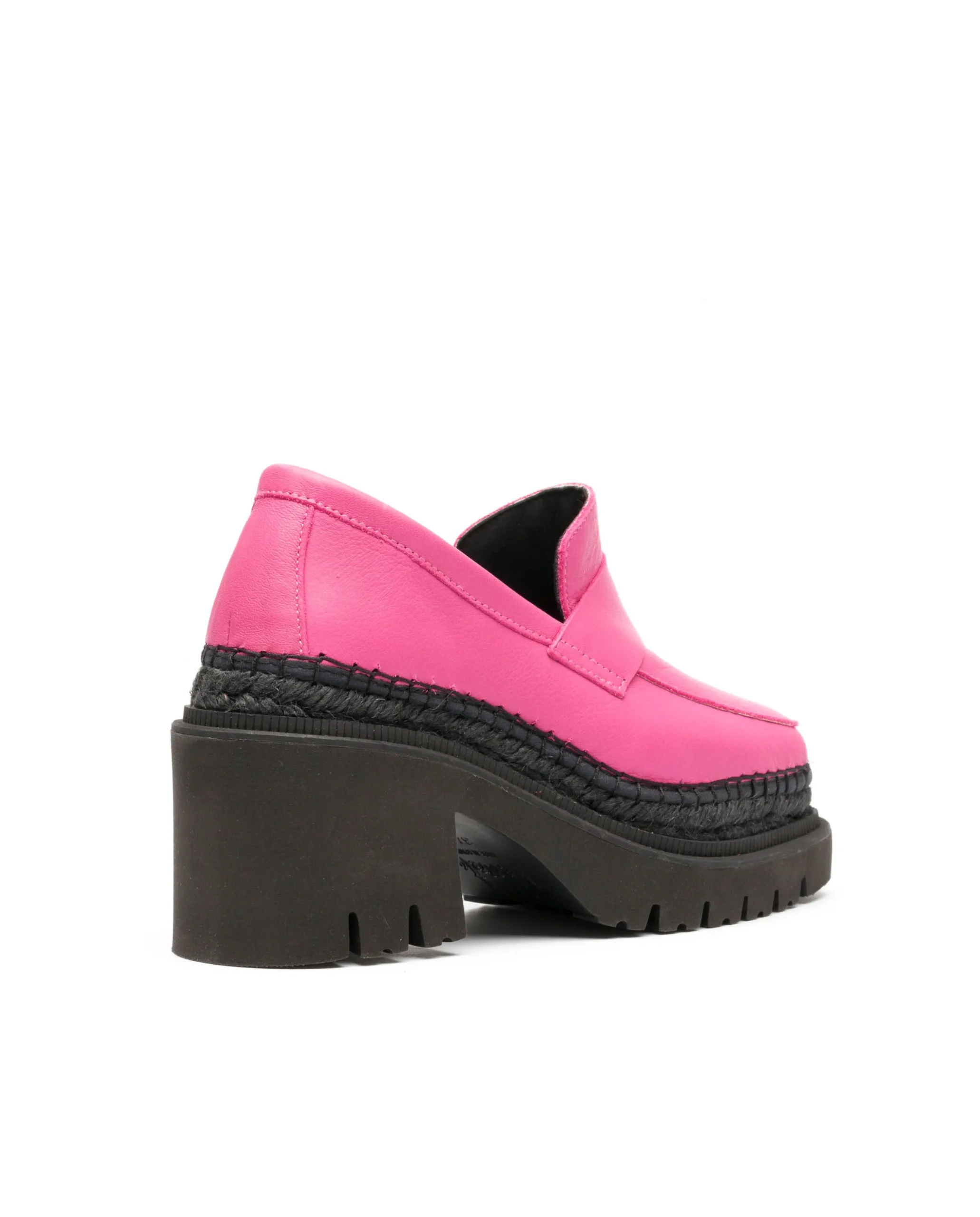 Mocasín de tacón en velvet fuxia Panteta