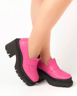 Mocasín de tacón en velvet fuxia Panteta