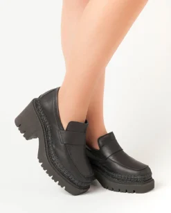 Mocasín de tacón en velvet negro Panteta