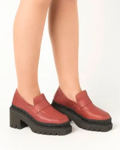 Mocasín de tacón en velvet burdeos Panteta