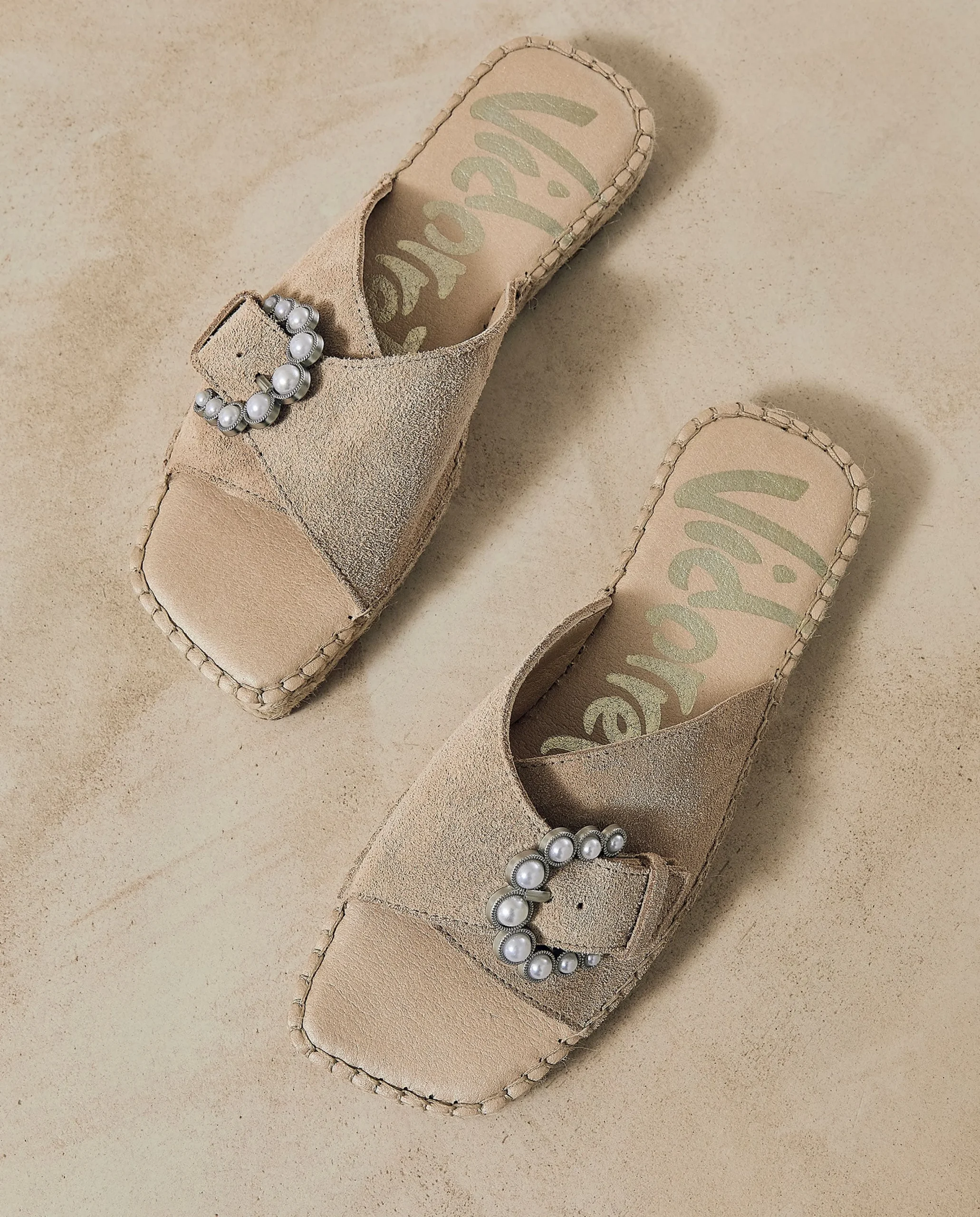 Pinky en serraje arena Miró