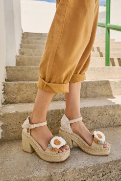 Sandalia abierta trenza natural apricot
