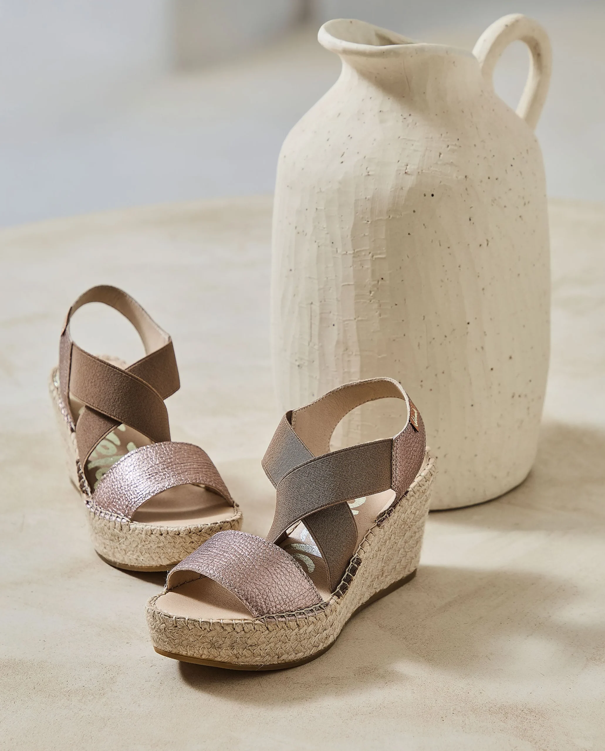 Sandalia elásticos en napa metal cuerda Dominica