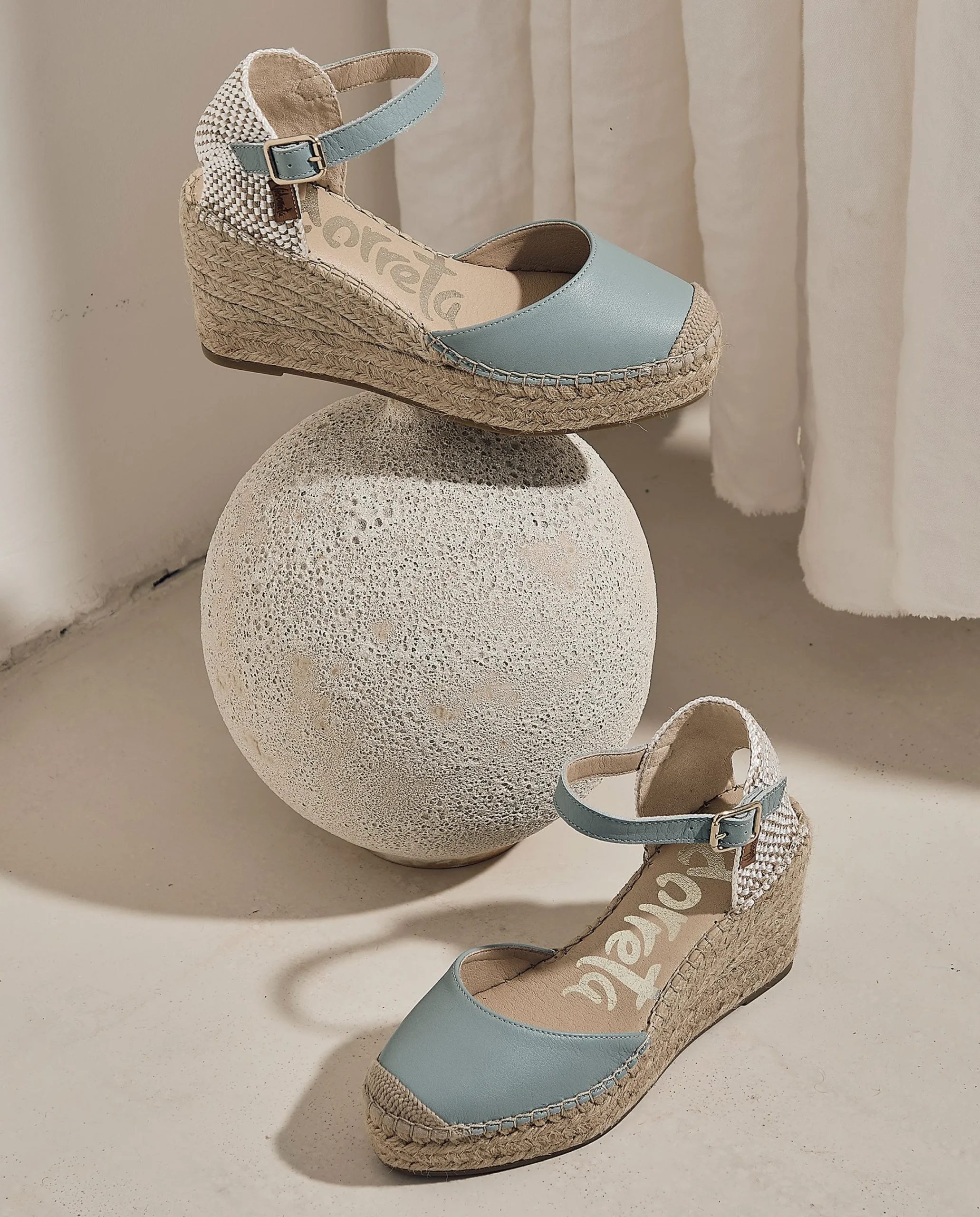 Sandalia en napa cielo Tilo 5