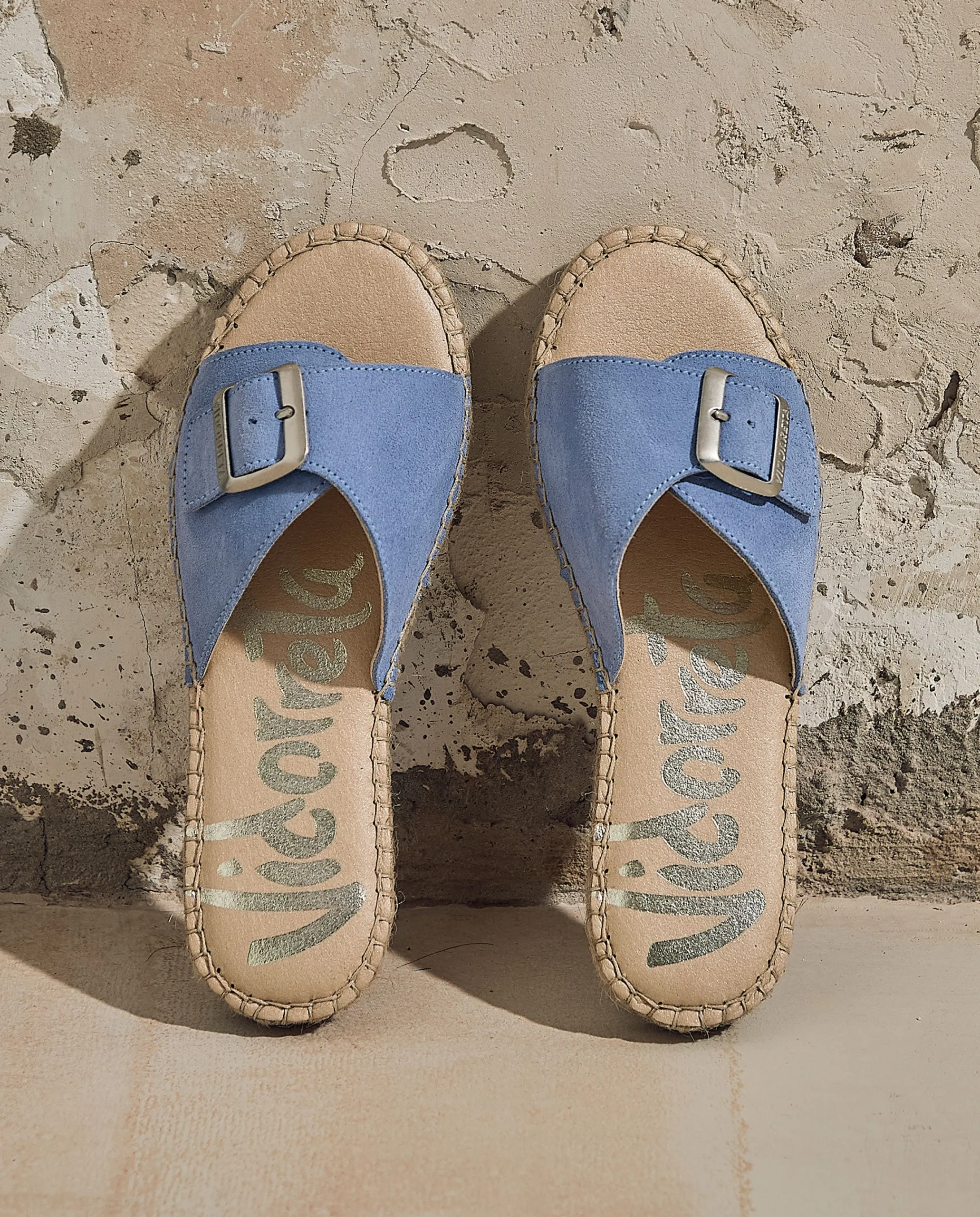 Sandalia hebilla en serraje jeans Malta