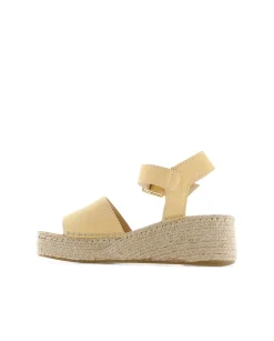 Sandalia hebilla en serraje limón Vinci