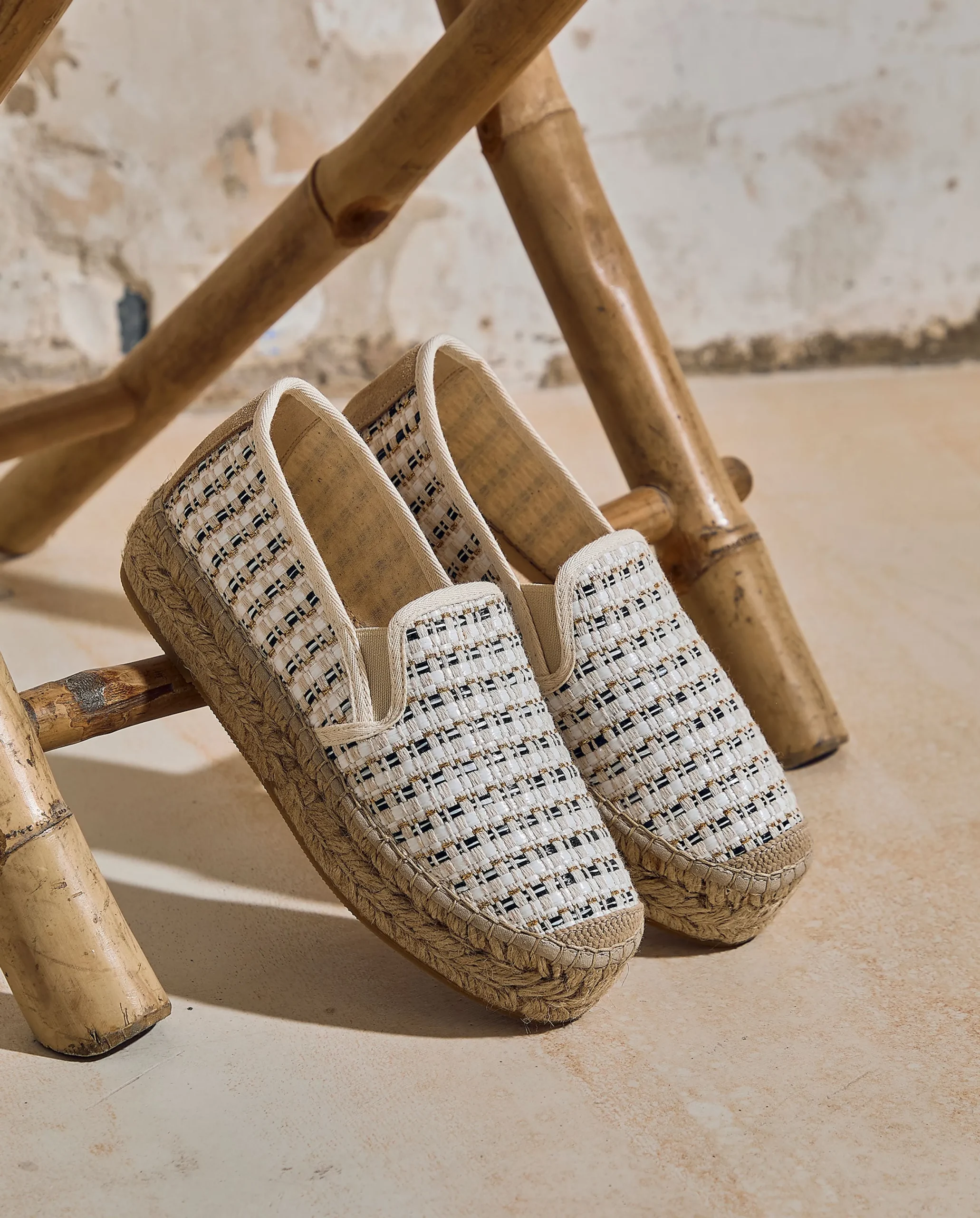 Slipper en Chanel Chic crudo Merde Doble