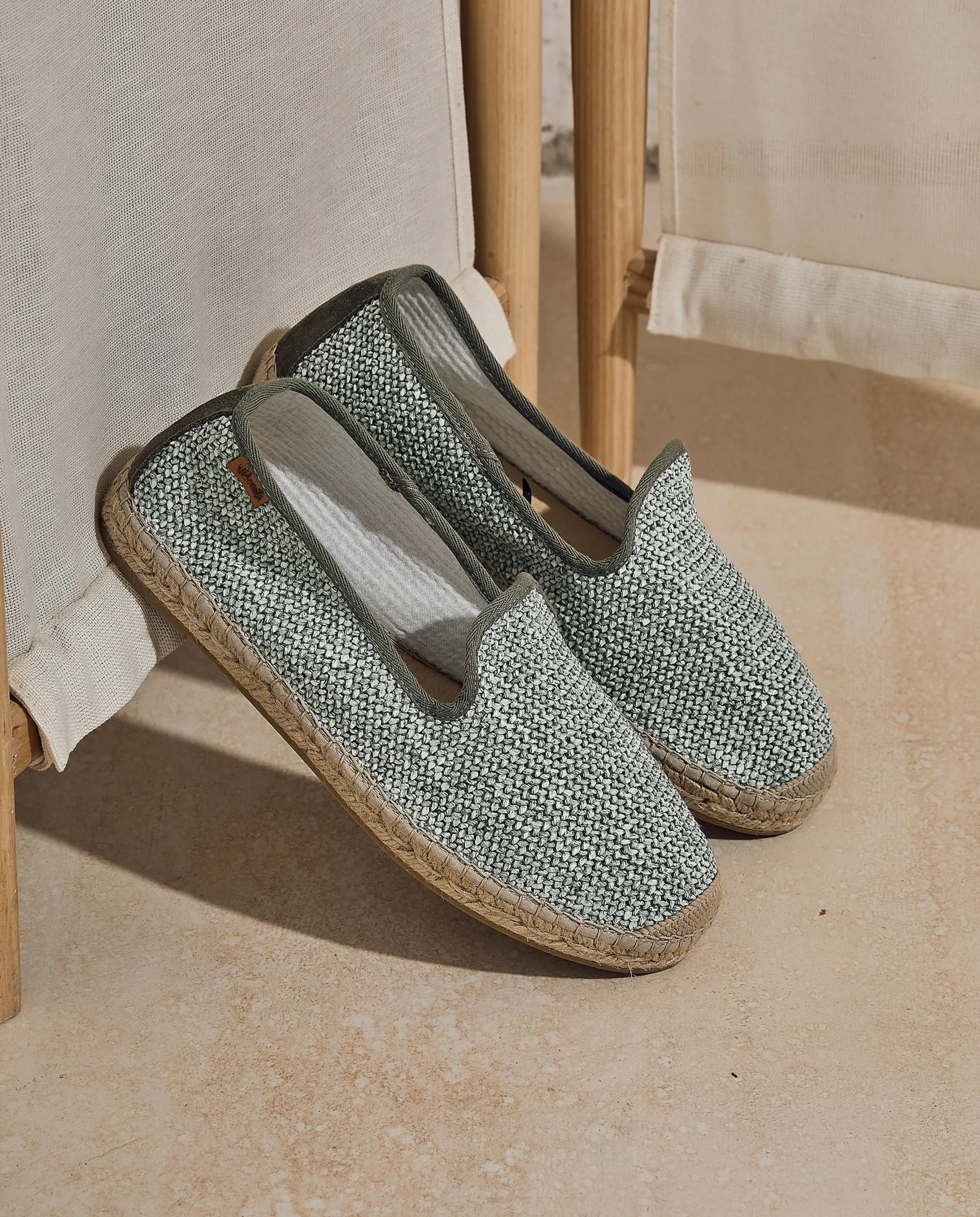 Slipper en rafia trenza verde Borneo