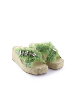 Zueco cruzado en rafia cristal verde Vinci