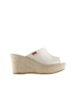 Zueco en napa metal dorado Dominica