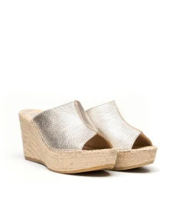 Zueco napa metal plata Dominica